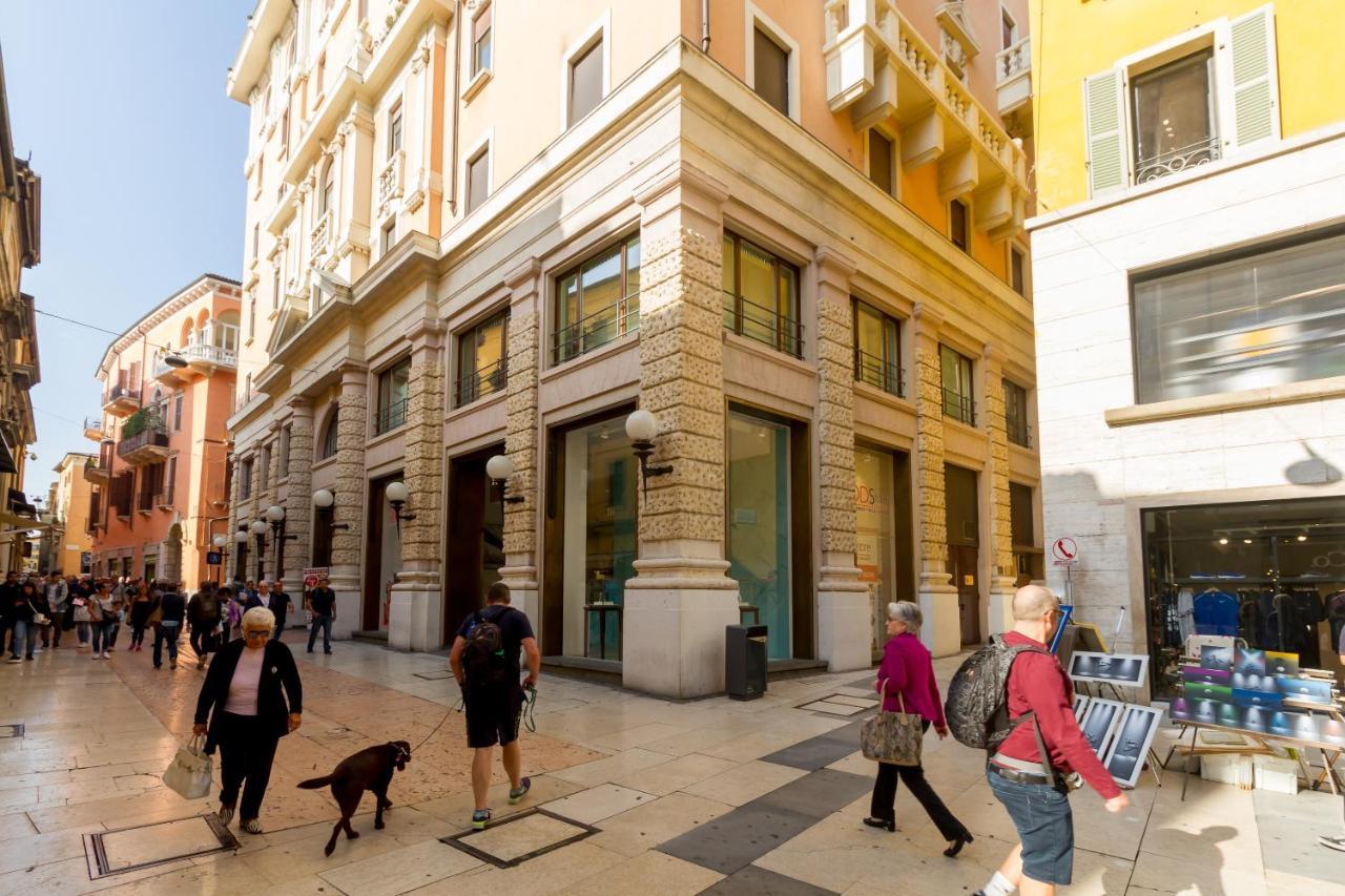 Casa Mazzini Hotell Verona Exteriör bild